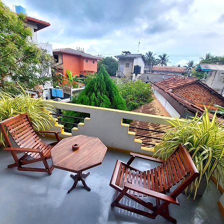 Sweden Inn Guesthouse Hikkaduwa Exterior foto