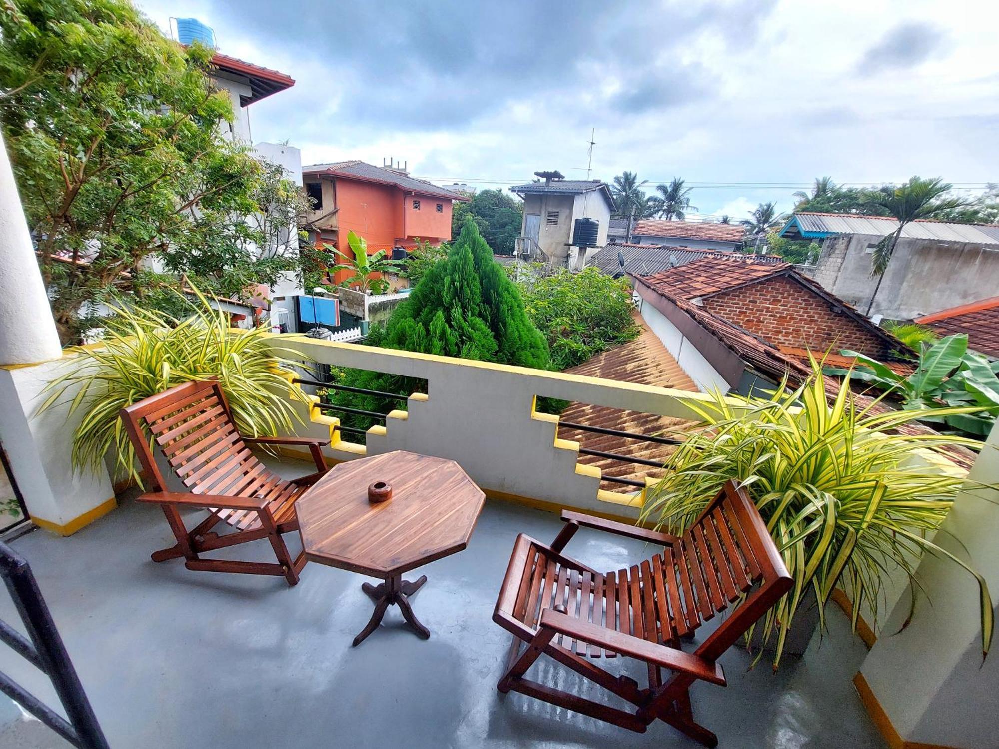 Sweden Inn Guesthouse Hikkaduwa Exterior foto
