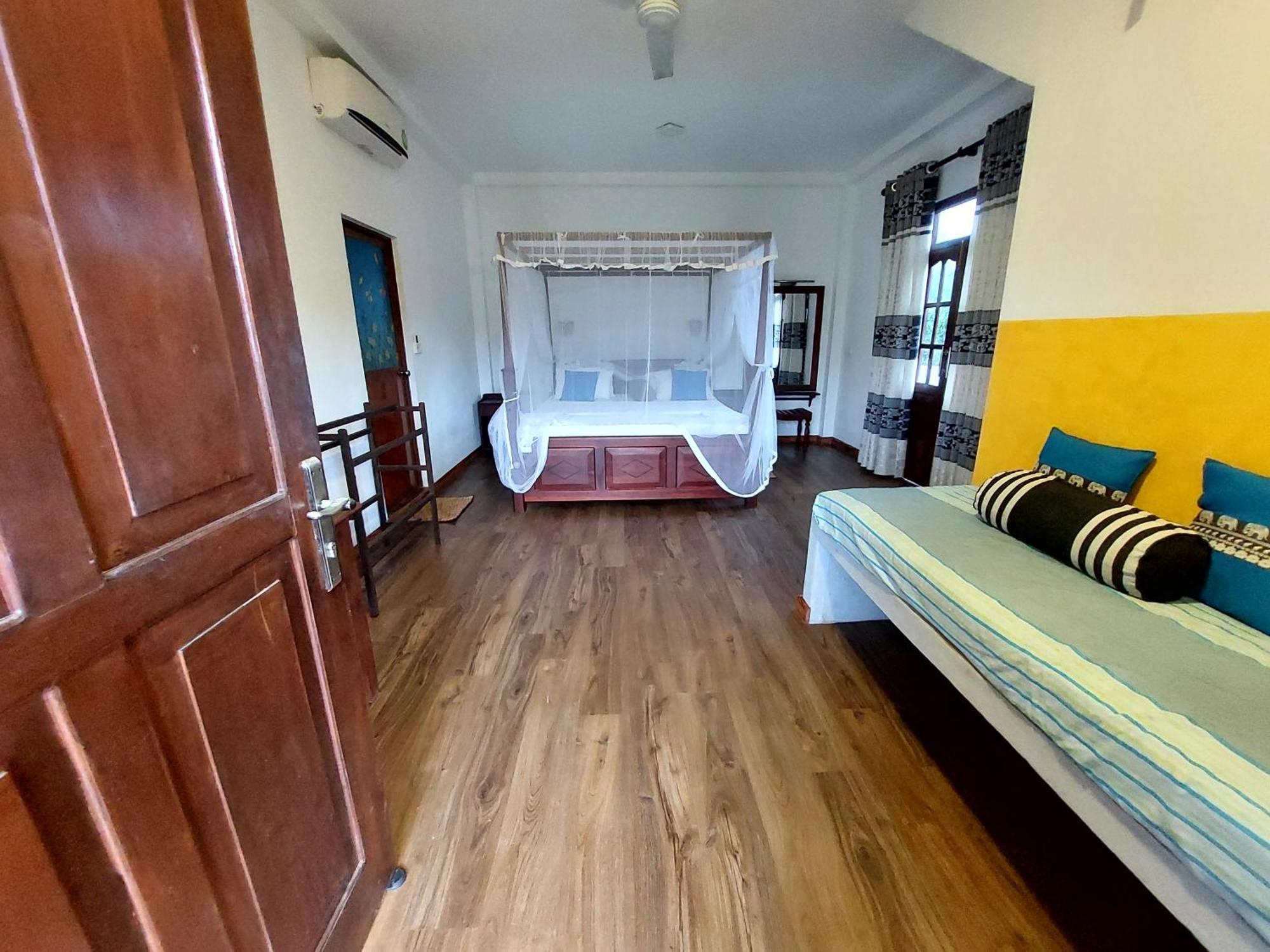 Sweden Inn Guesthouse Hikkaduwa Exterior foto