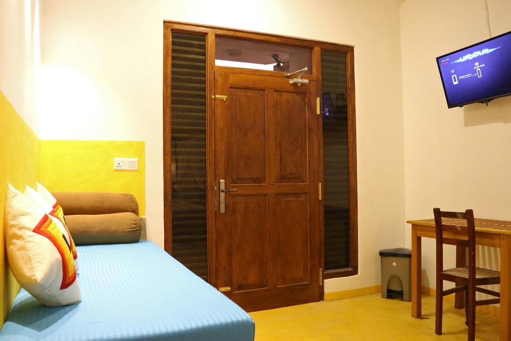 Sweden Inn Guesthouse Hikkaduwa Exterior foto